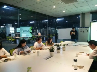 阜南E立方入駐企業咔咔媒新員工拓展培訓，助力商務信息咨詢服務升級